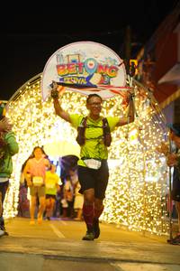 BIB: 100
                            <button type="button" onclick="openModal(21832207)" class="btn btn-primary btn-sm float-right btn-popup" data-toggle="modal" data-target=".modal-high-quality">
                        <i class="fas fa-shopping-cart"></i> Add to Cart
                    </button>
                                            <button type="button" onclick="isThisMe(21832207, true)" class="btn btn-success btn-sm float-right btn-popup btn-isme hidden" data-toggle="tooltip" data-placement="bottom" title="นี่คือรูปของคุณใช่ไหม คลิกที่นี่เพื่อเอาเข้าอัลบั้ม">
                        <i class="fas fa-plus"></i> Add to album
                    </button>
                    <button type="button" onclick="isThisMe(21832207, false)" class="btn btn-warning btn-sm float-right btn-popup btn-isnotme hidden">
                        <i class="fas fa-ban"></i> Remove from album
                    </button>